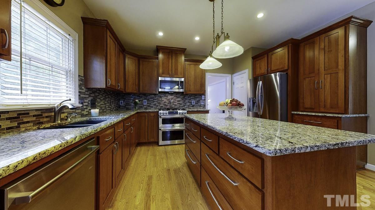 907 Haddon Hall Dr, Apex, NC 27502 Raleigh Realty