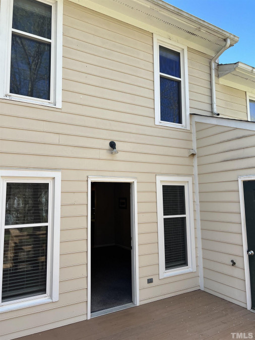 101 Thomas Ln, Carrboro, NC 27510 Raleigh Realty