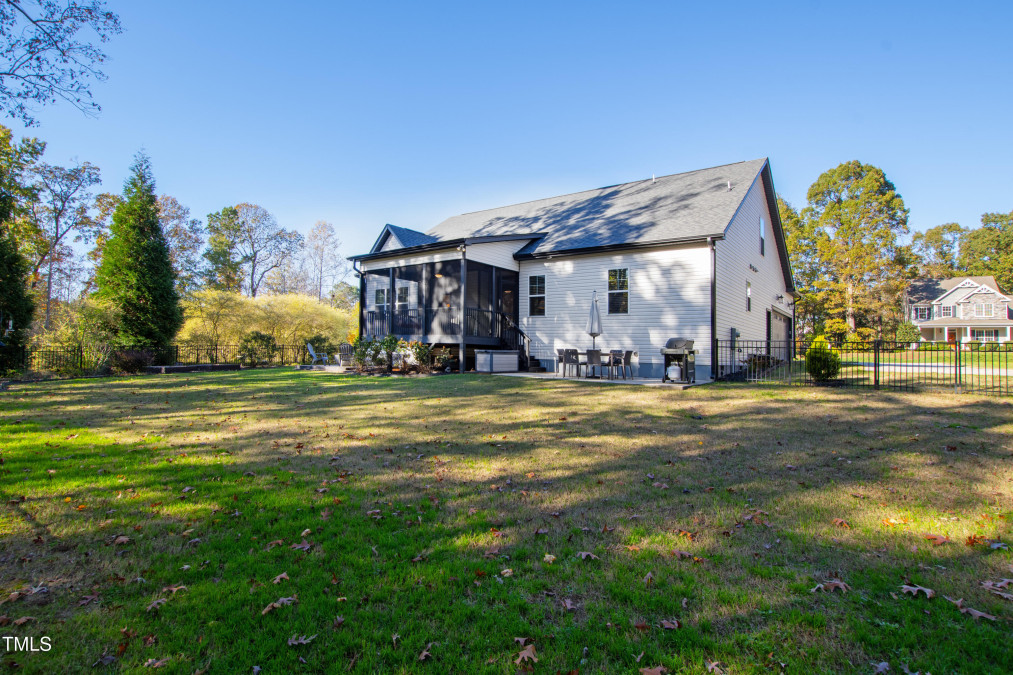 10 Chaucer Ct Zebulon, NC 27597