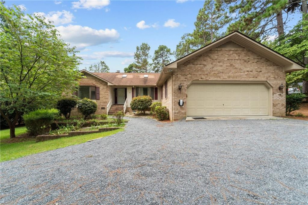 114 Winsford Cir Seven Lakes, NC 27376