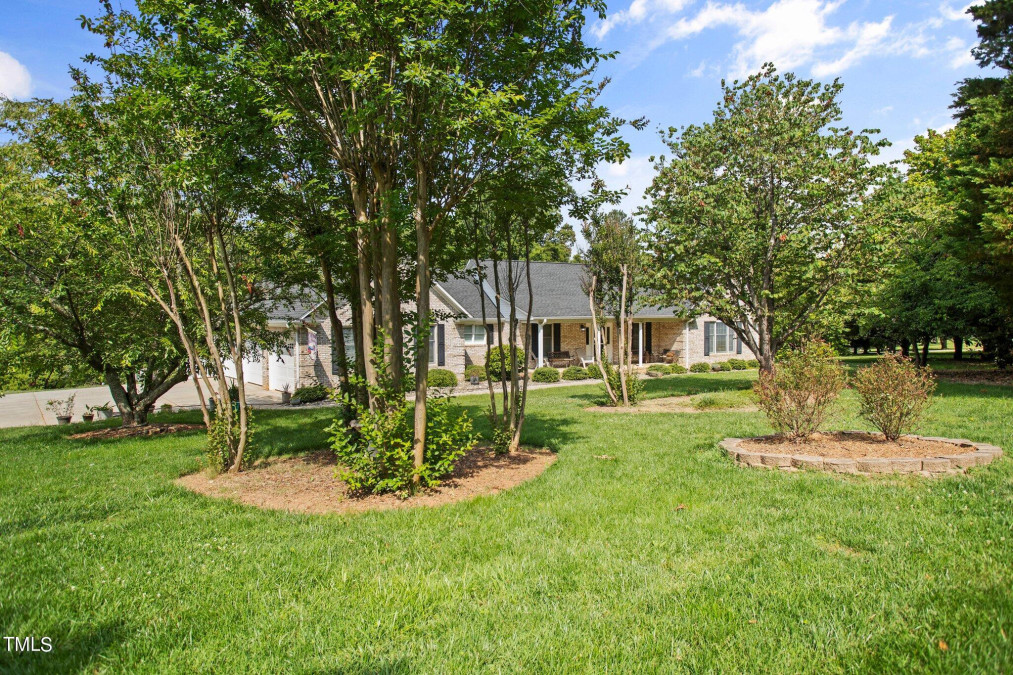 2662 Millbrook Dr Haw River, NC 27258