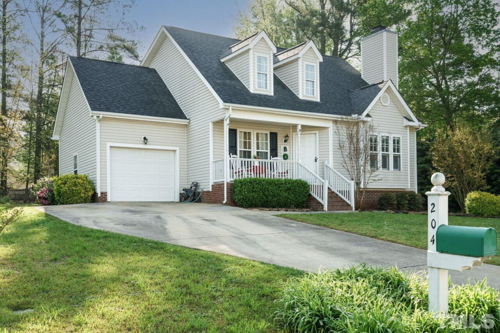 204 Blooming Meadows Rd, Holly Springs, NC 27540 Raleigh Realty