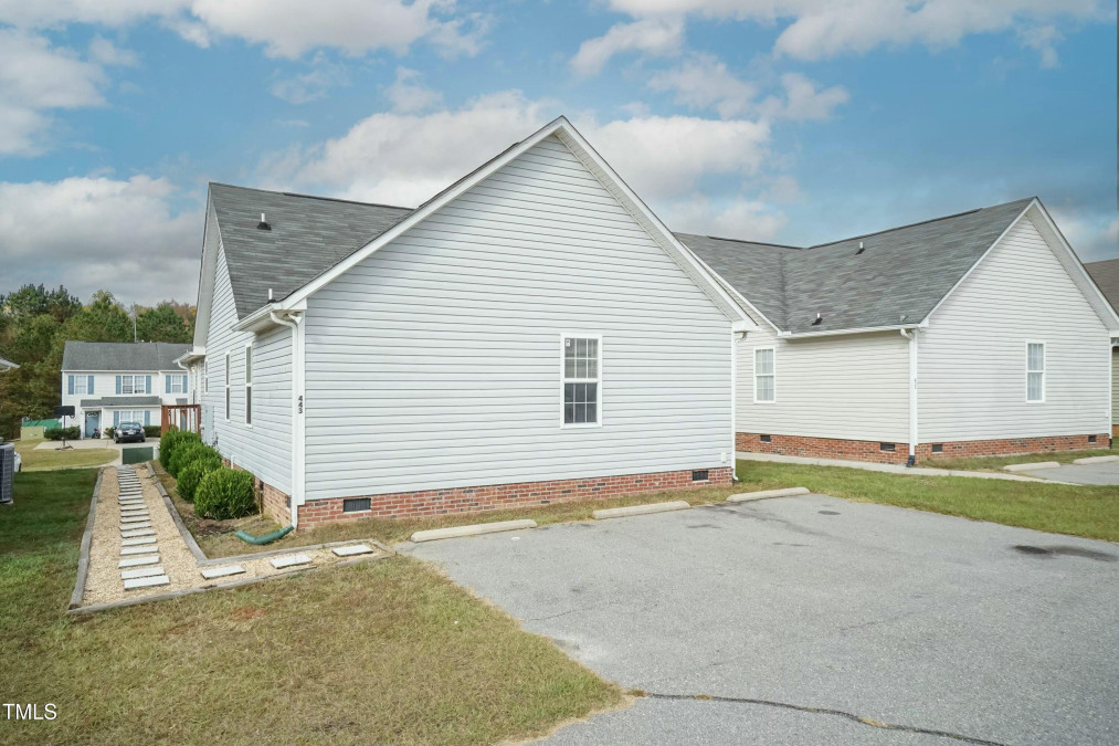 443 Anna St Lillington, NC 27546