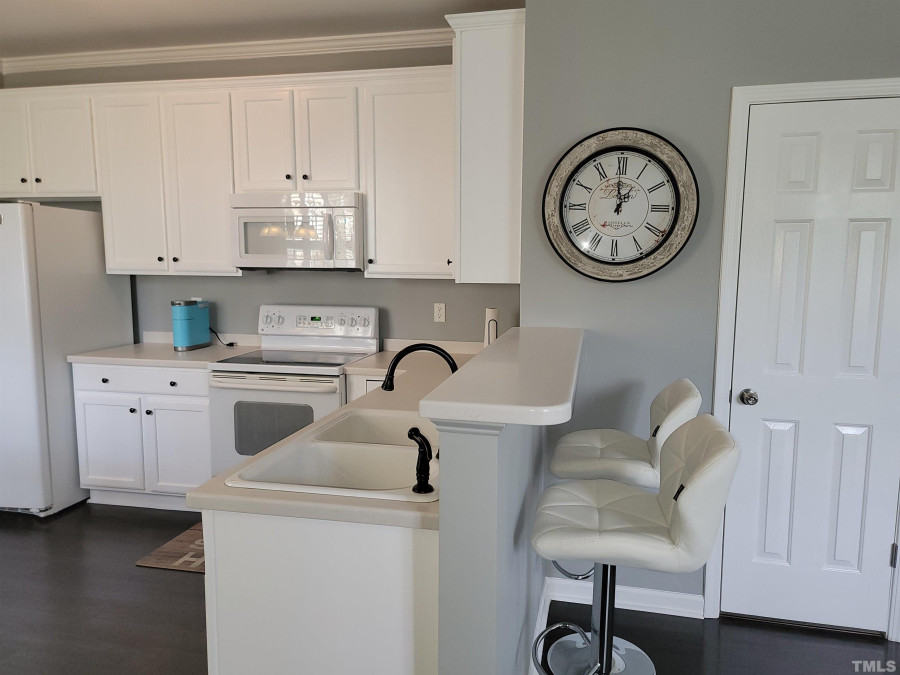 2626 Forest Shadows Ln Raleigh, NC 27614