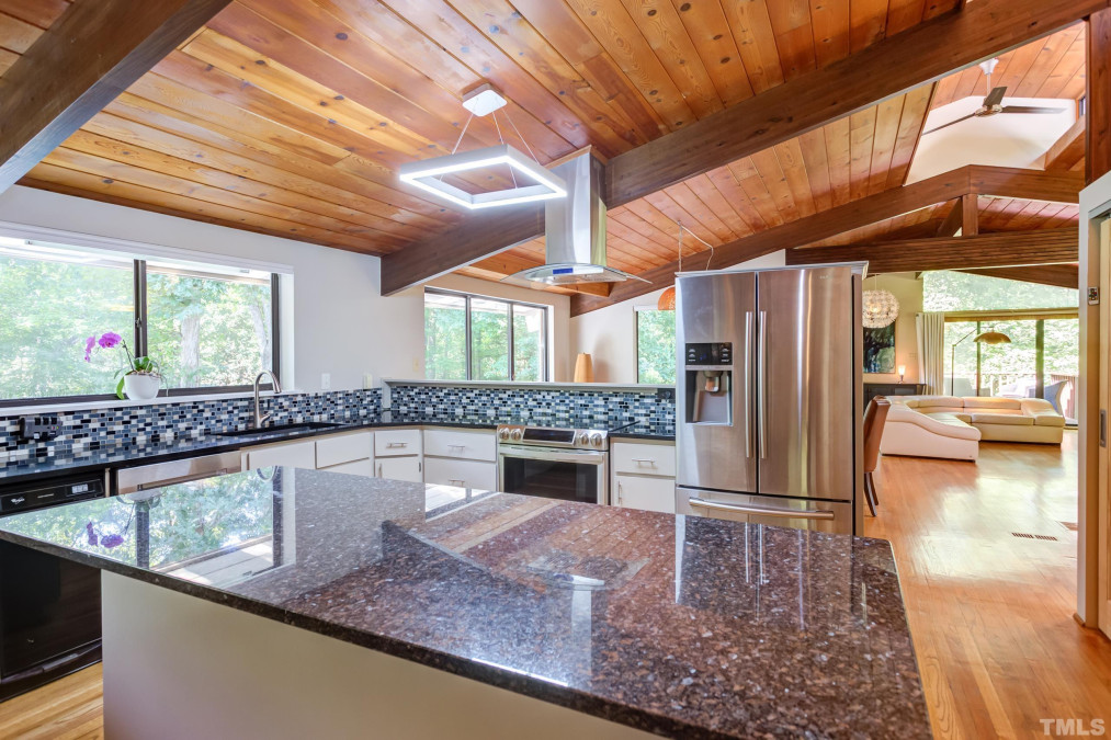 14 Harvey Pl Durham, NC 27705