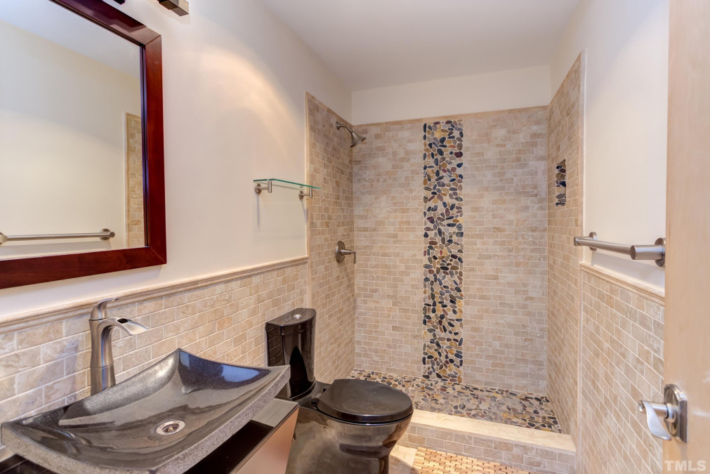14 Harvey Pl Durham, NC 27705