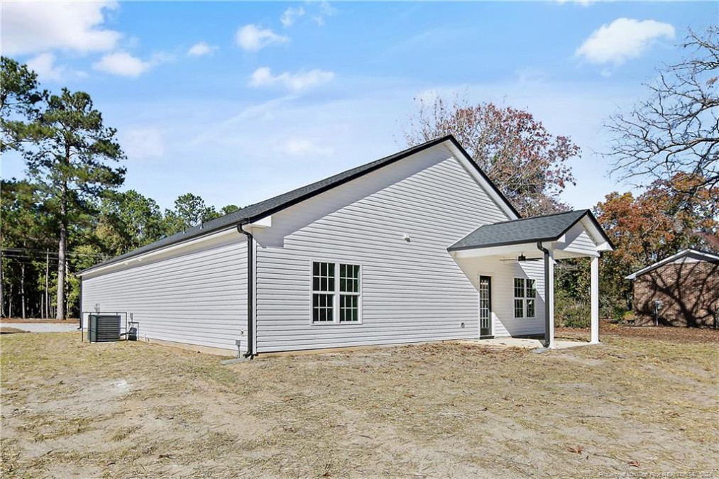 1960 Fennell Rd Hope Mills, NC 28348