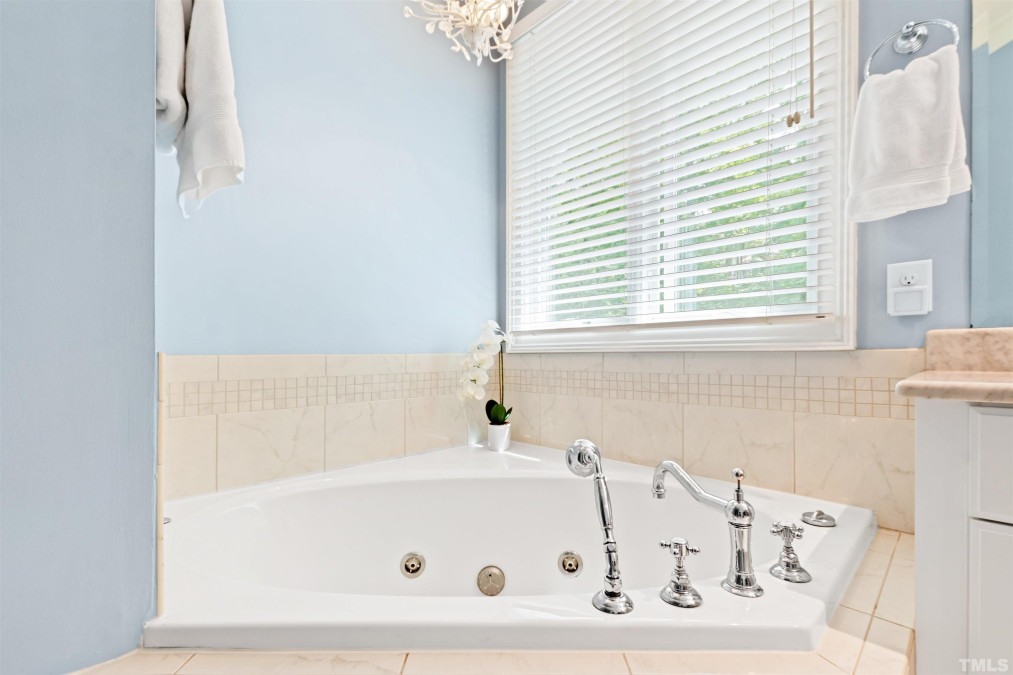 204 Bolinas Ct Chapel Hill, NC 27517