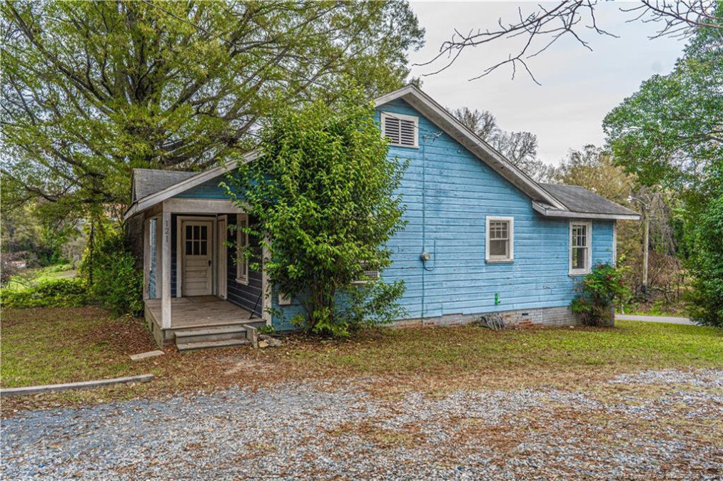 121 Roswell St Troy, NC 27371