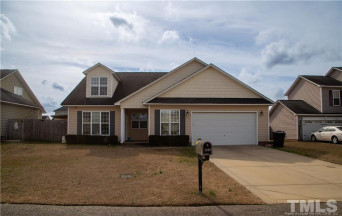 1229 Snowy Egret Dr Fayetteville, NC 28306