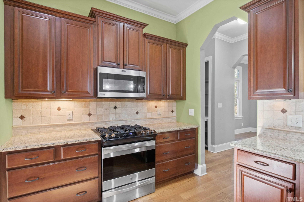 505 Lake Gaston Dr Fuquay Varina, NC 27526