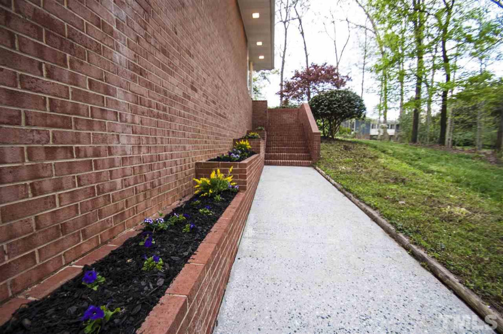 2105 Coley Forest Pl, Raleigh, NC 27607 Raleigh Realty