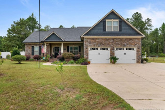 11 Woods Edge Dr Dunn, NC 28344