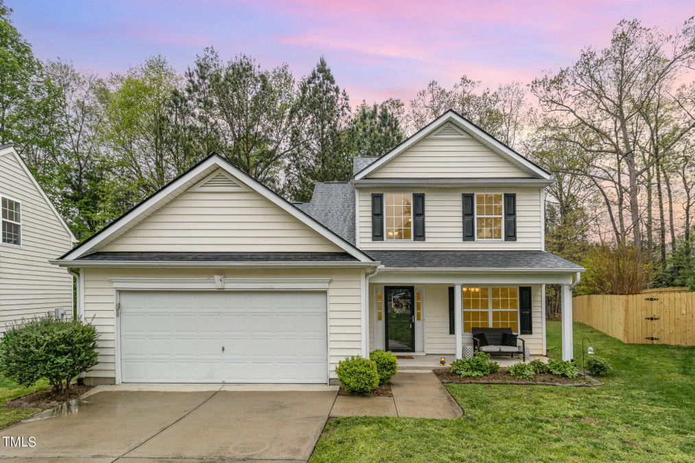 112 Gingerlilly Ct Holly Springs, NC 27540