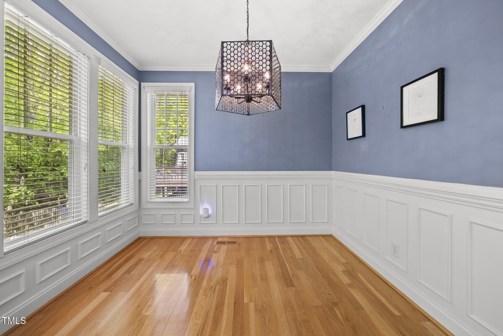 301 Marsh Landing Dr Holly Springs, NC 27540