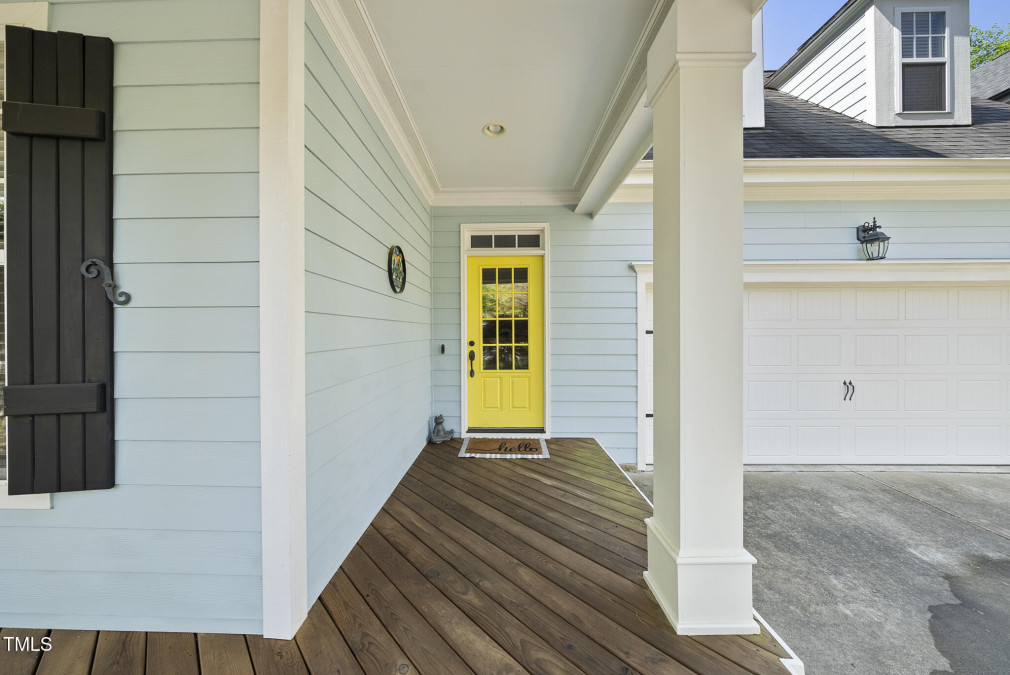 301 Marsh Landing Dr Holly Springs, NC 27540
