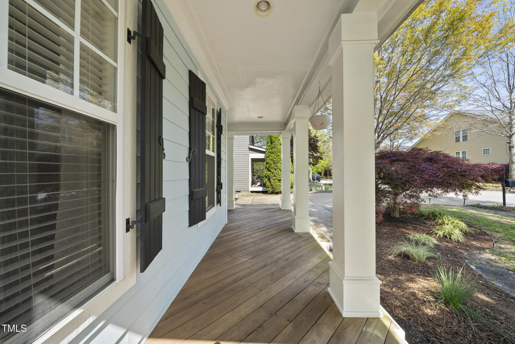 301 Marsh Landing Dr Holly Springs, NC 27540