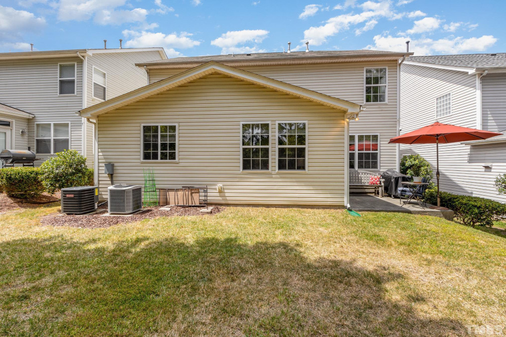 530 Emerald Downs Rd Cary, NC 27519