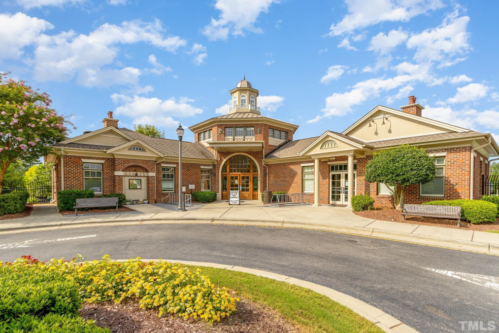 530 Emerald Downs Rd Cary, NC 27519