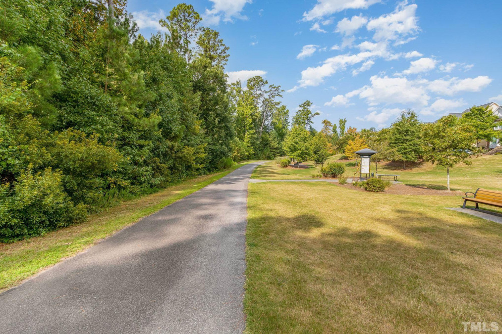 530 Emerald Downs Rd Cary, NC 27519