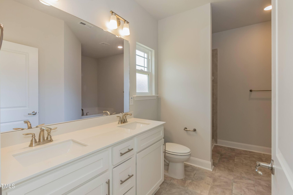 51 Sunburst Ct Fuquay Varina, NC 27526