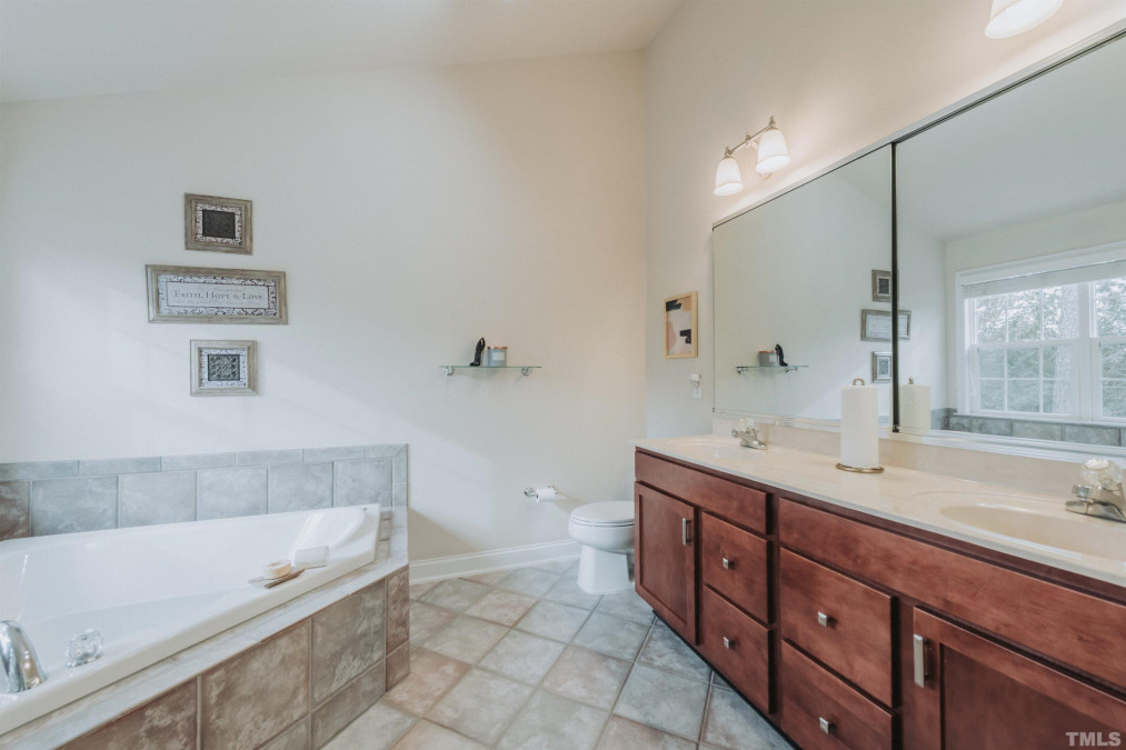 9505 Vira Dr Raleigh, NC 27617
