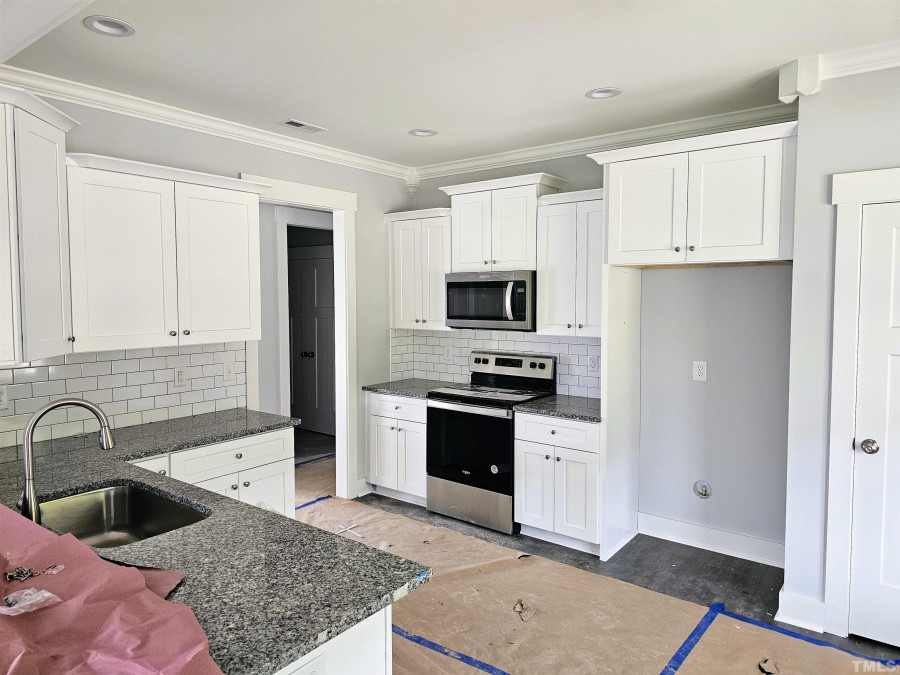 64 Tarheel Landing Dr Benson, NC 27504