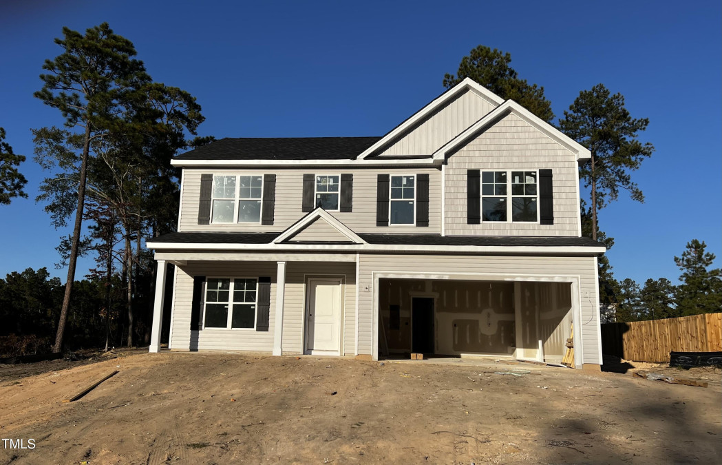 328 Flying Bolt Dr Raeford, NC 28376