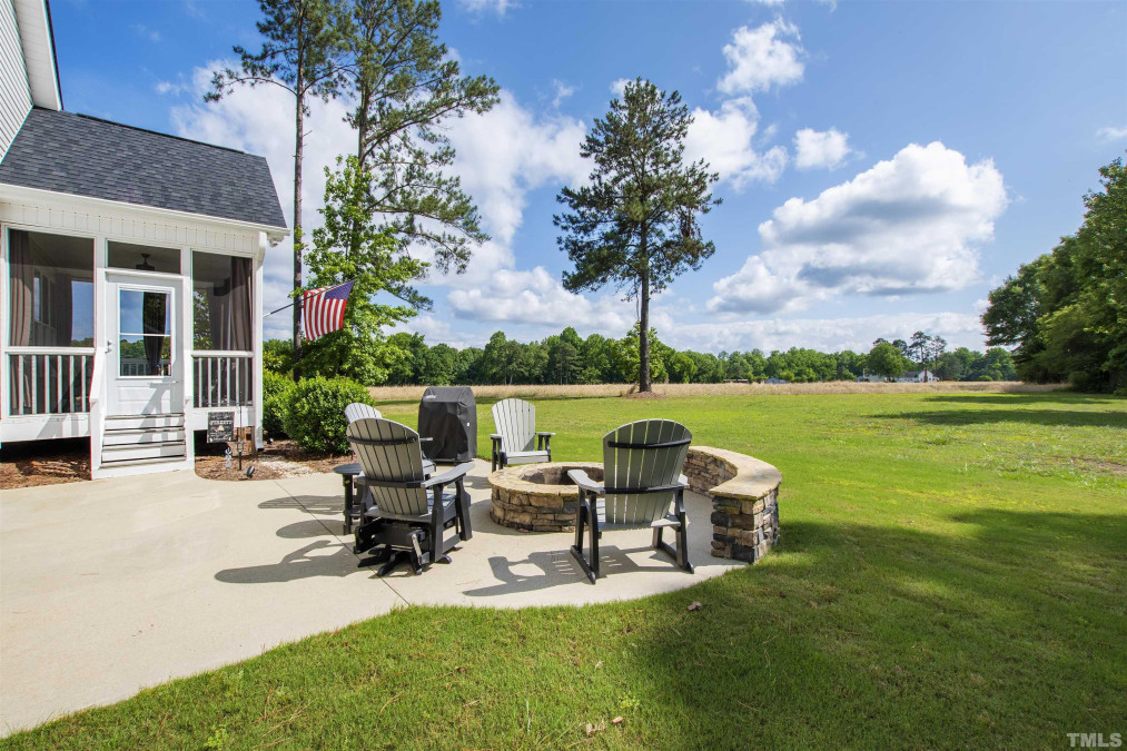 22 Ballards Mill Ct Fuquay Varina, NC 27526