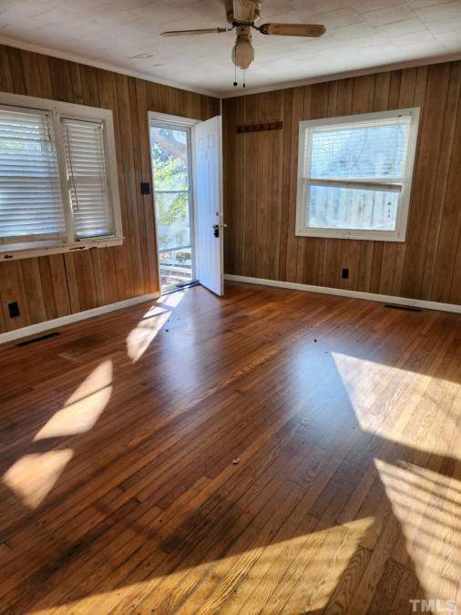 565 Nash, Hillsborough, NC 27278 Raleigh Realty