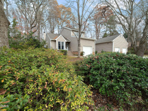 212 Chimney Rise Dr Cary, NC 27511