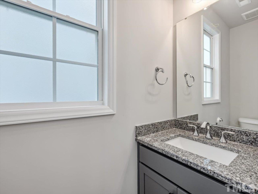 1712 Glazebrook Dr Wake Forest, NC 27587