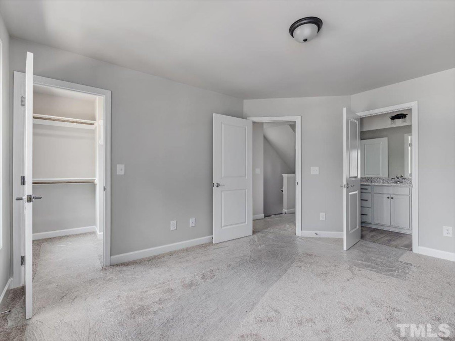 1712 Glazebrook Dr Wake Forest, NC 27587