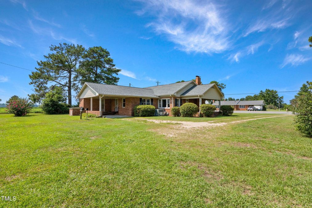 1578 Nc 55  Mount Olive, NC 28365