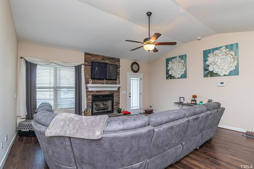 410 Penwood Rd Willow Springs, NC 27592
