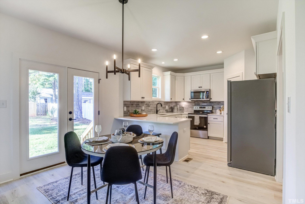 809 Trinity Park Dr Wake Forest, NC 27587