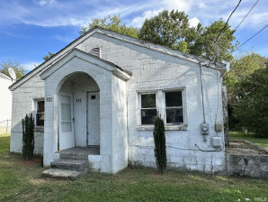 822 Eaton St Henderson, NC 27536