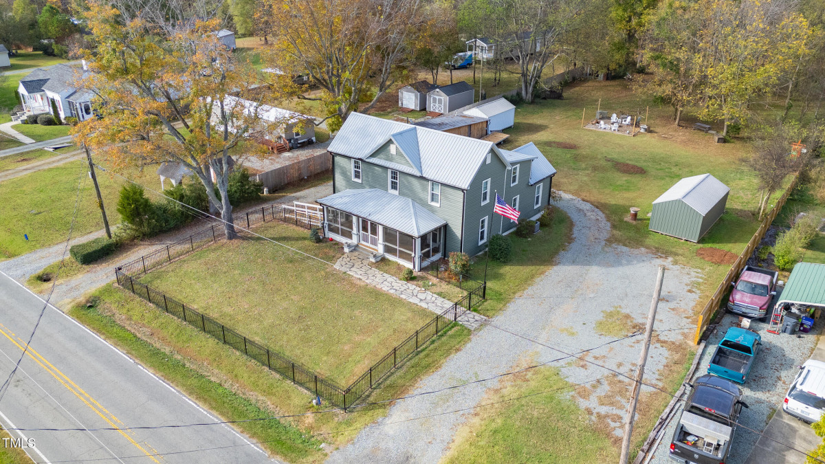 1406 Main St Graham, NC 27253