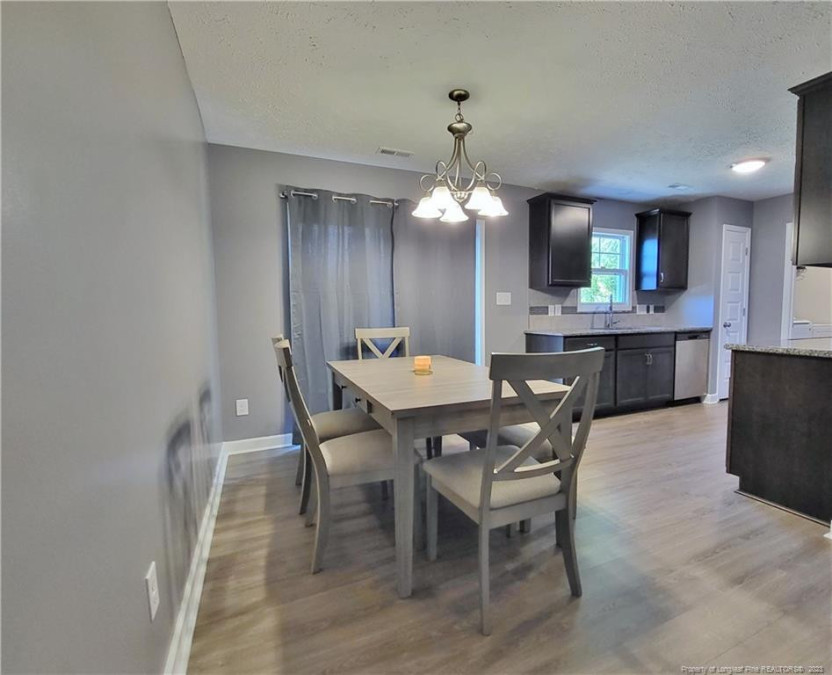 1002 Patina Fayetteville, NC 28301