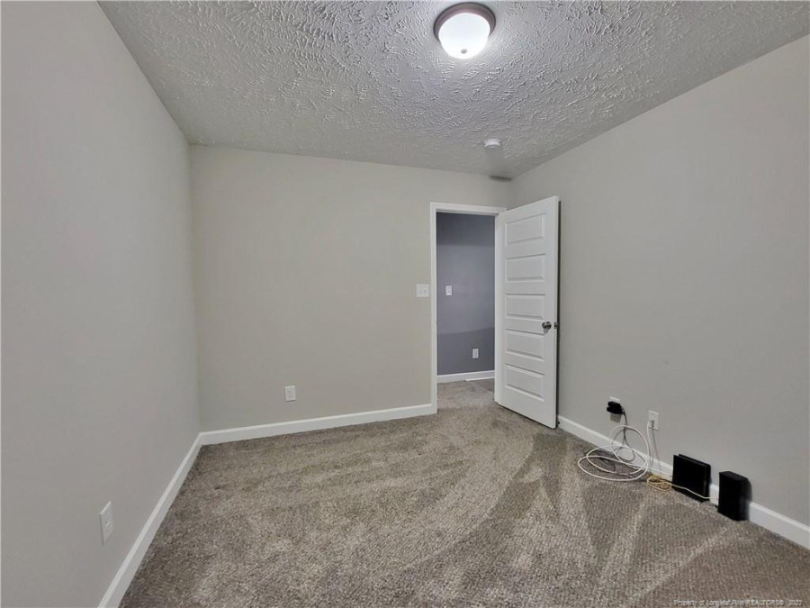 1002 Patina Fayetteville, NC 28301