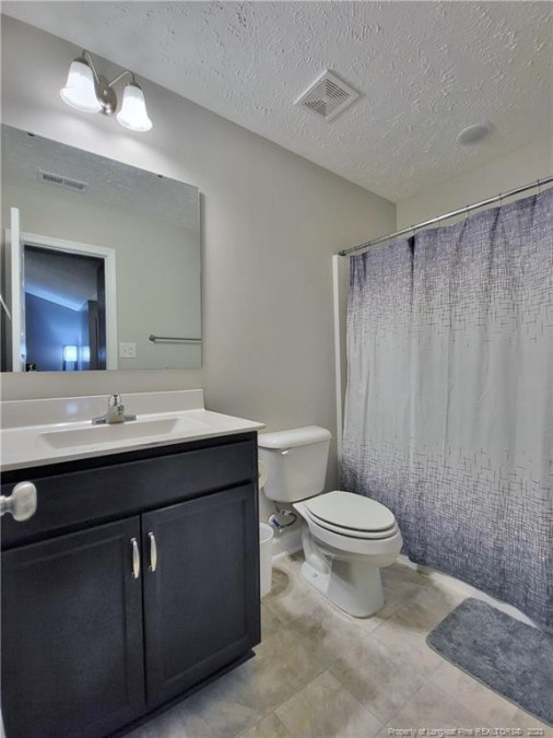 1002 Patina Fayetteville, NC 28301