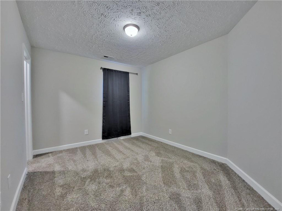 1002 Patina Fayetteville, NC 28301