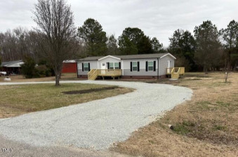 6263 Banana Loop Lucama, NC 27851