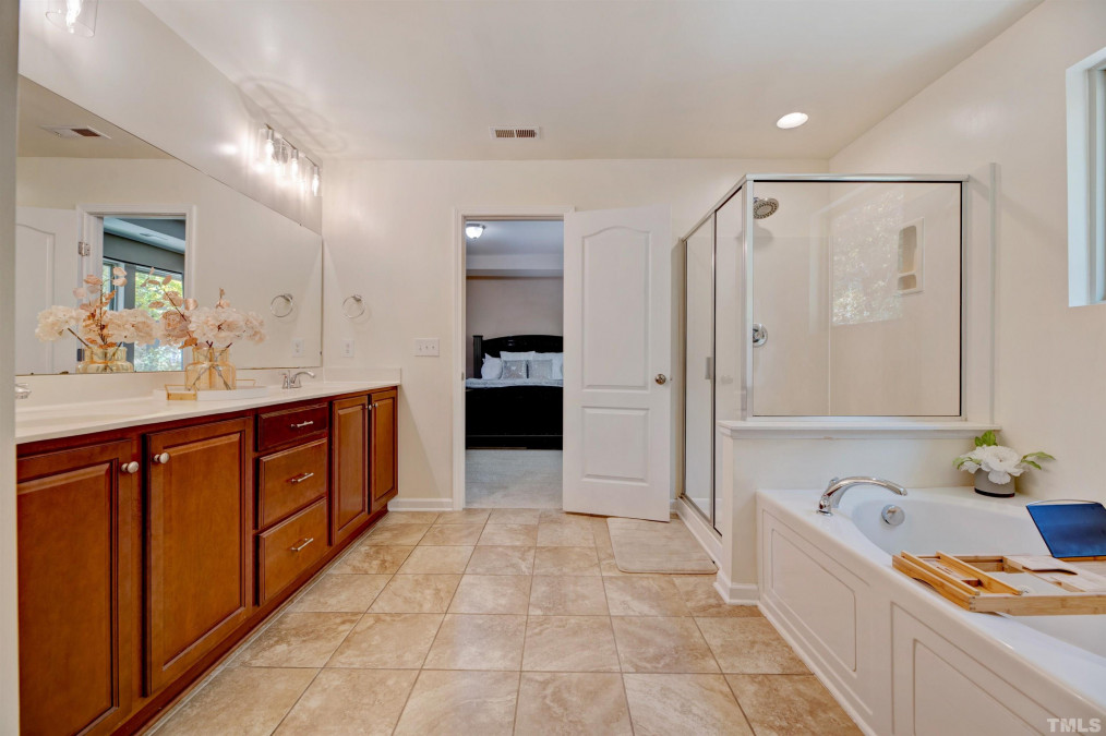 306 Knollcrest Ln Knightdale, NC 27545