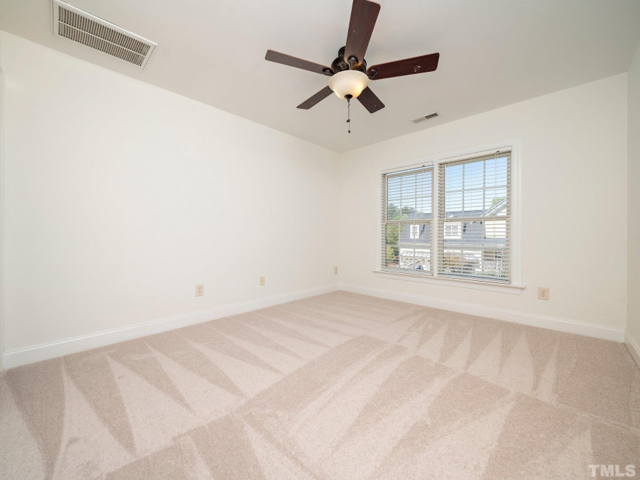 10704 Bedfordtown Dr Raleigh, NC 27614