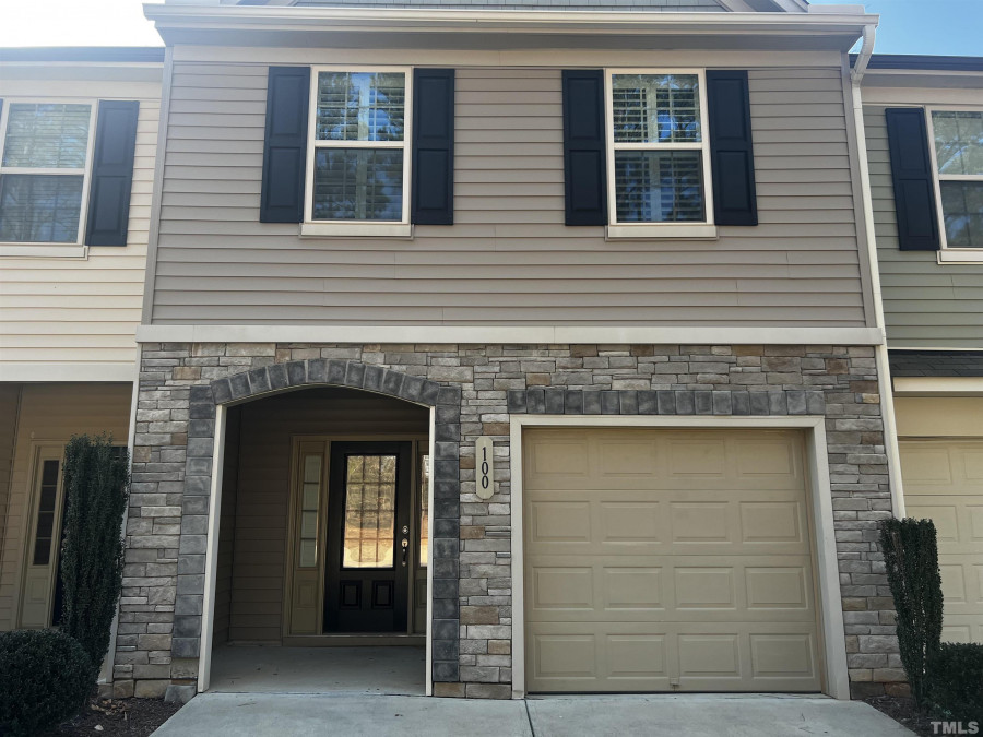 100 River Dell Townes Ave Clayton, NC 27527