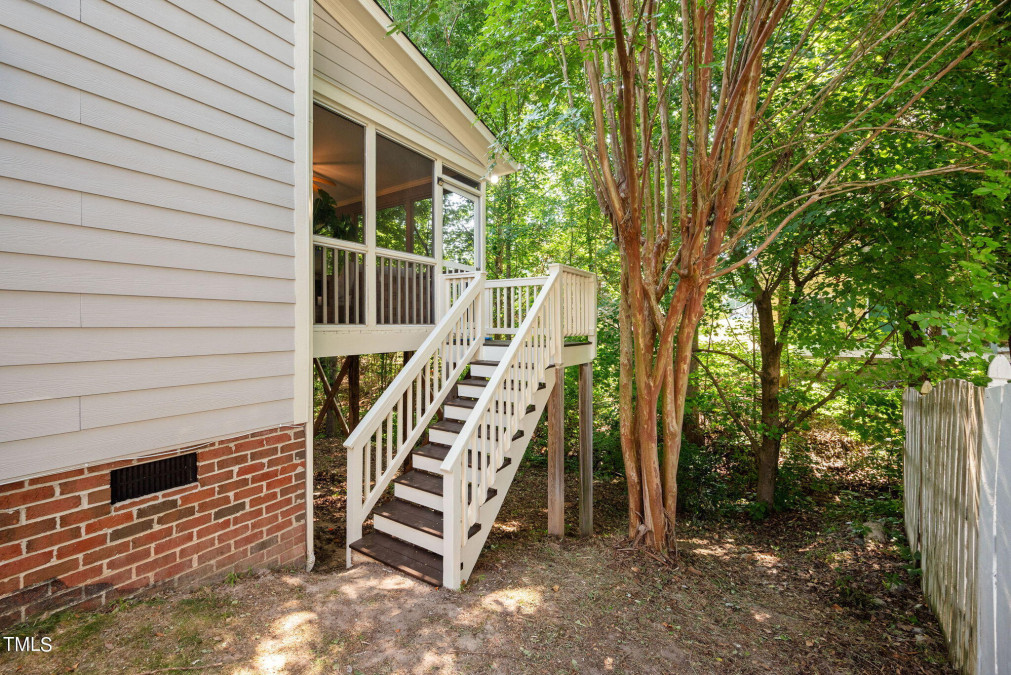424 Waverly Hills Dr Cary, NC 27519