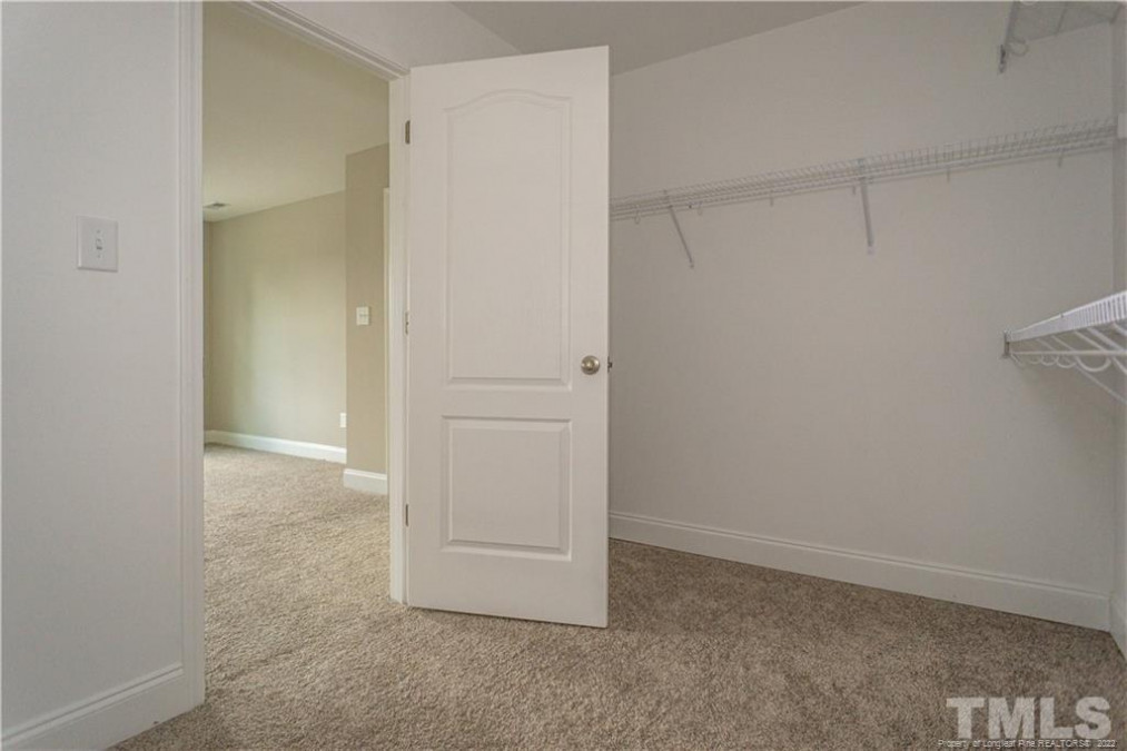 849 Falling Creek Ln Fayetteville, NC 28304