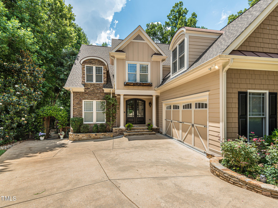 5702 Belmont Valley Ct Raleigh, NC 27612