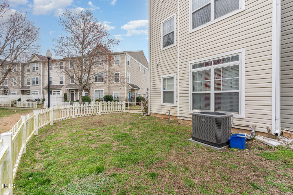 320 Gilman Ln, Raleigh, NC 27610 Raleigh Realty